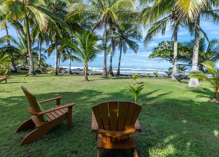 Salvatierra Beachfront Hotel Puerto Coyote