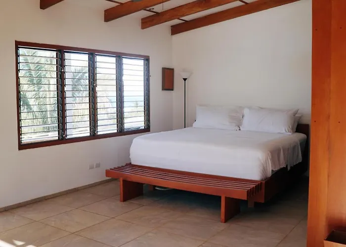 Hotel Salvatierra Beachfront