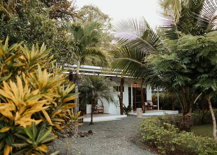 Hotel Salvatierra Beachfront