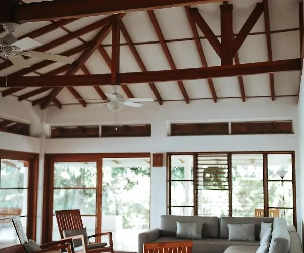 Hotel Salvatierra Beachfront Puerto Coyote