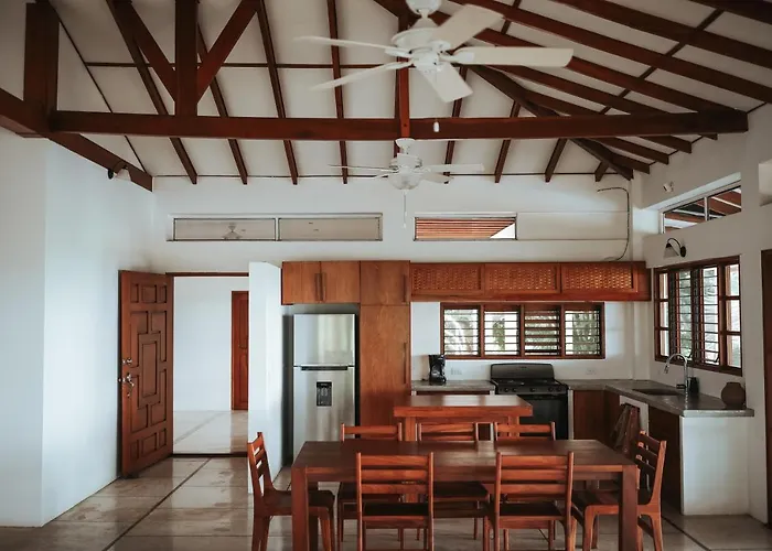 Hotel Salvatierra Beachfront Puerto Coyote